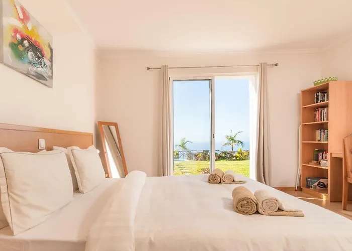 Casa Sol E Vista Arco da Calheta (Madeira)