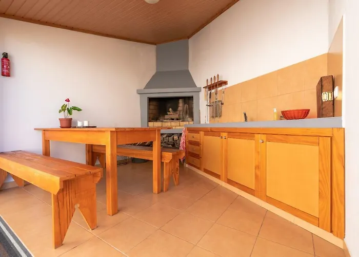 Casa Sol E Vista Feriehus Arco da Calheta (Madeira)